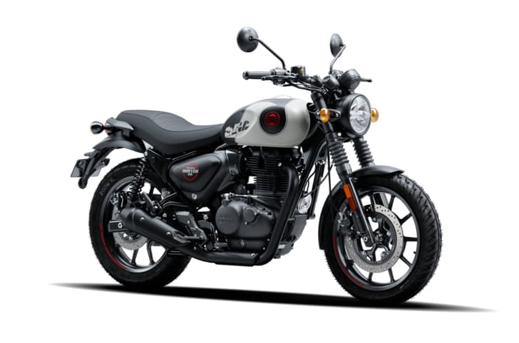 Royal Enfield Hunter 350 Tokyo Black front right three quarter